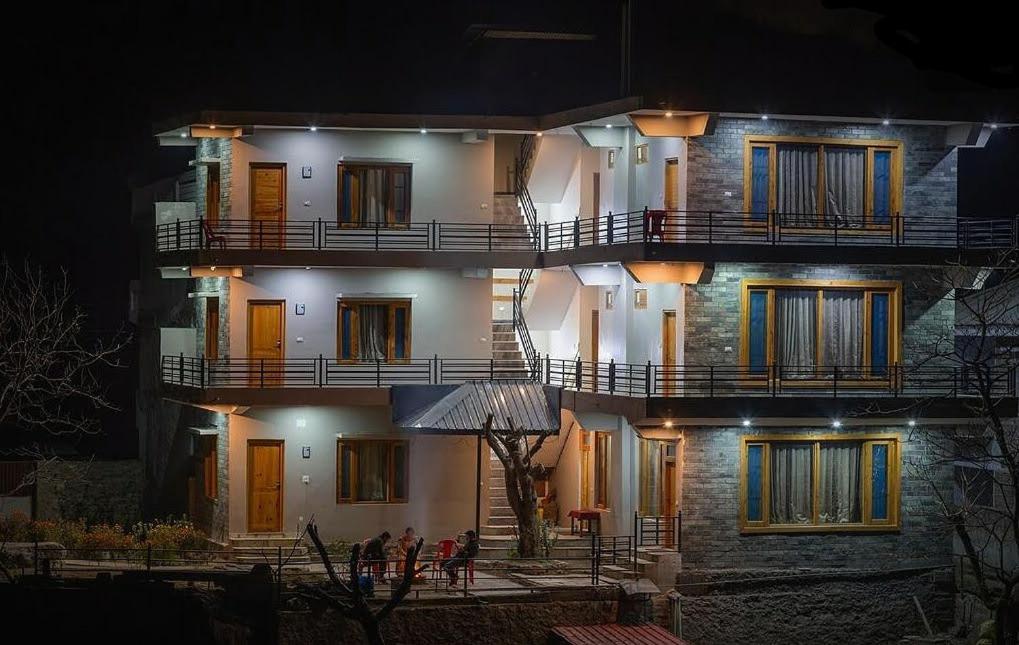 Tirthan Grand Riverside Banjar Экстерьер фото